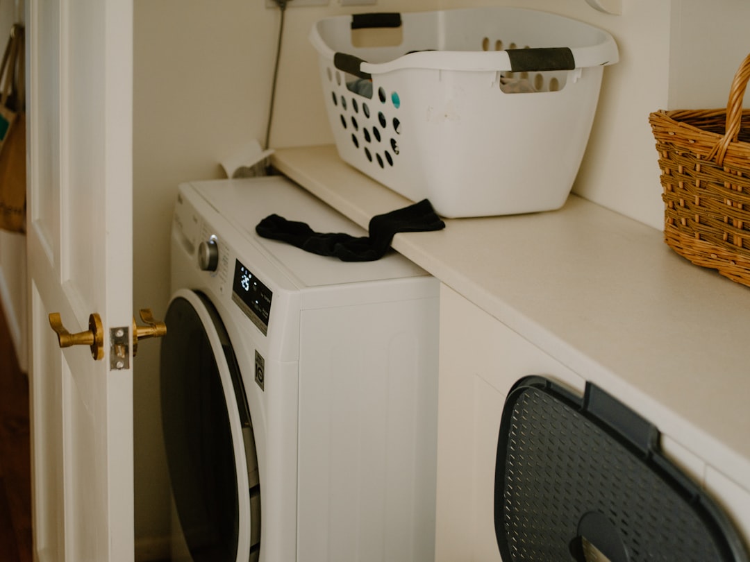 white-washing-machine-with-laundry-basket-and-sock-bpz3pg-v9ks